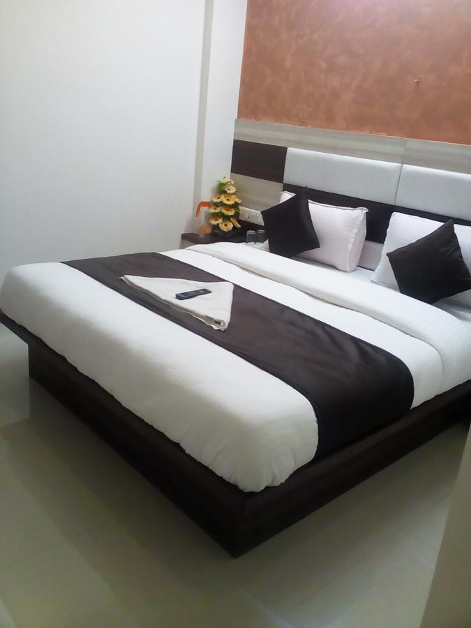 Hotel Sunstay Ahmedabad Eksteriør bilde