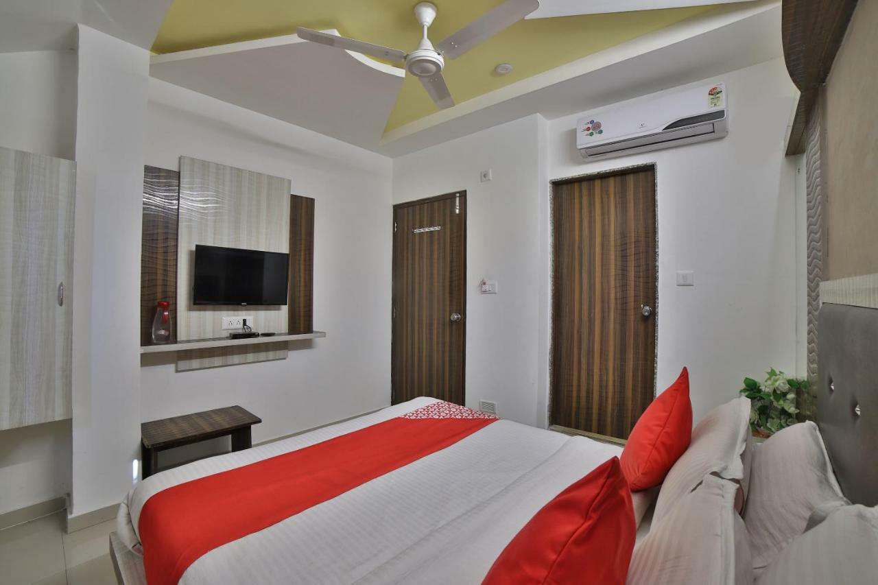 Hotel Sunstay Ahmedabad Eksteriør bilde